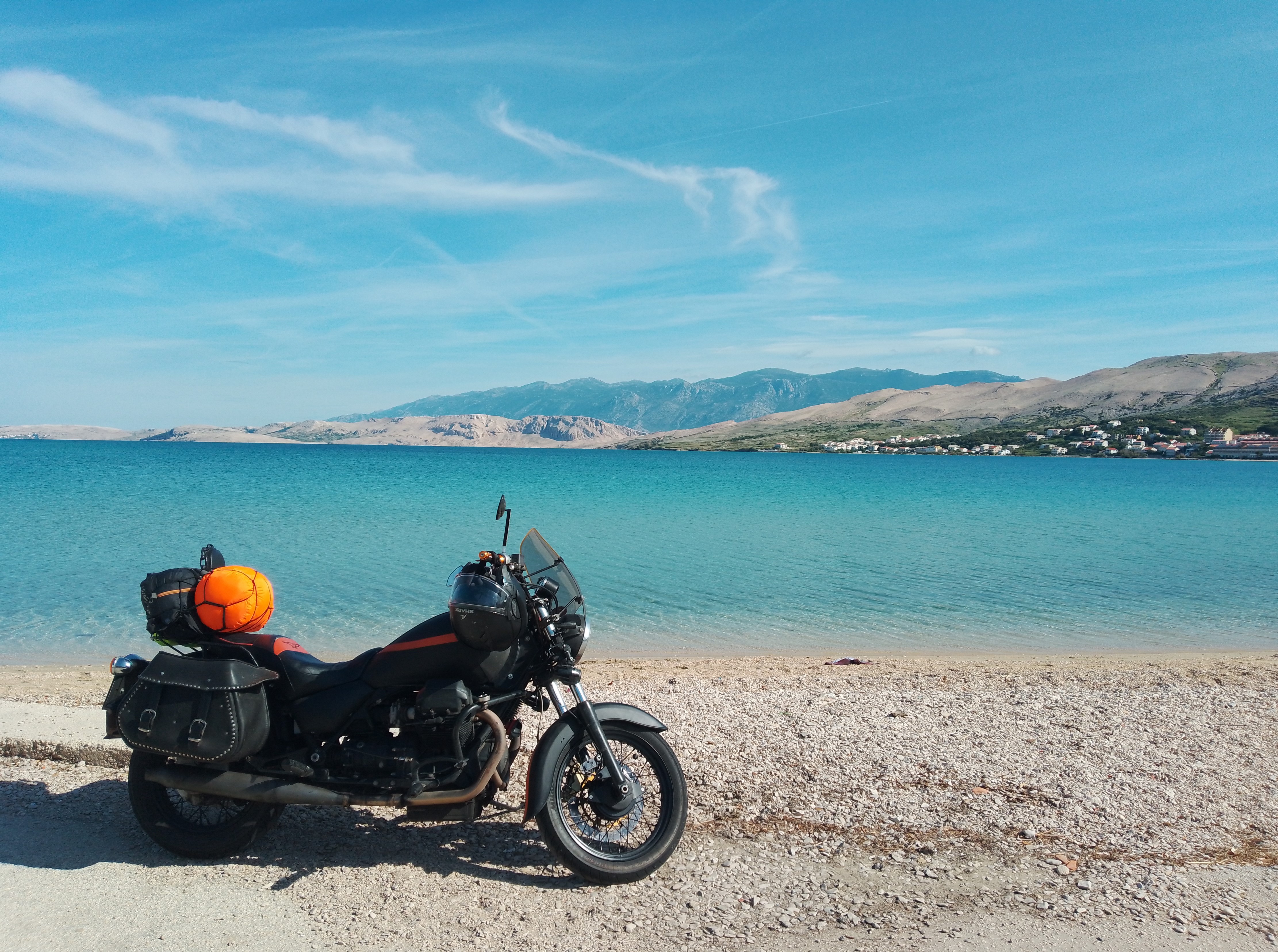 Guzzi a strandon