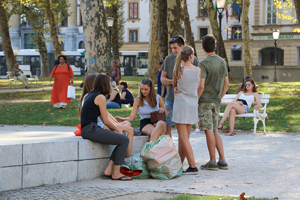 ÖNKORMÁNYZATI KAMPÁNYOK A BEFOGADÁSRÓL 37. - MENEKÜLÉS ÉS REPÜLÉS