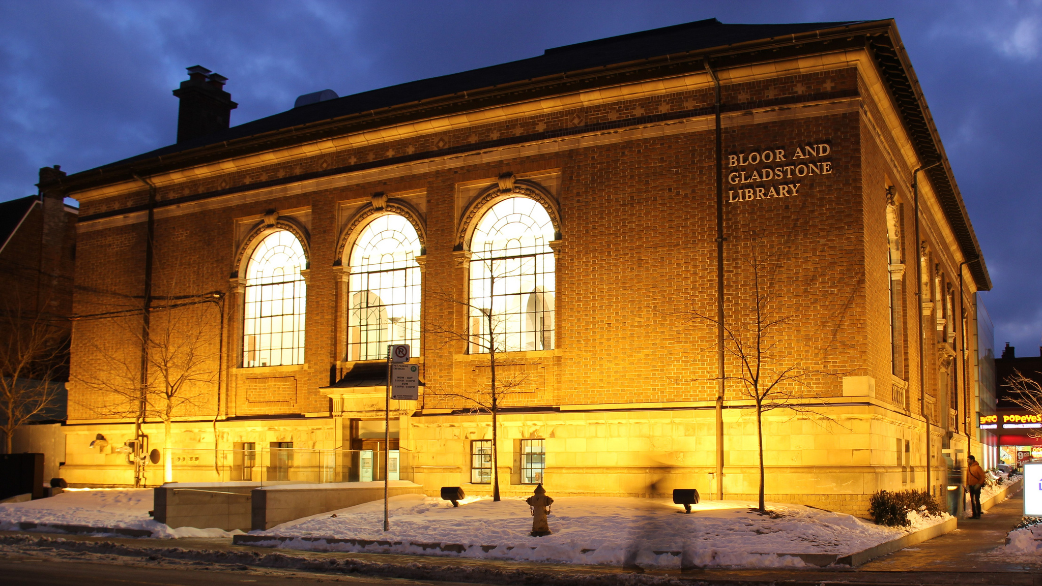 bloor_gladstone_library_123.jpg