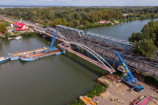 RAFTINGPÁLYA, KERÉKPÁROS HÍD, LAKÓHAJÓZÁS: EXTRA SEBESSÉGRE KAPCSOLT A TISZA-TÓ