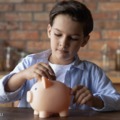 Mit tudjon a gyerek a pénzről?