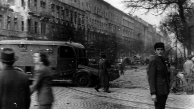 Hogyan beszélj a gyerekeddel 1956-ról?