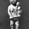 Az anyaság plasztikai ábrázolása az ókori Egyiptomban