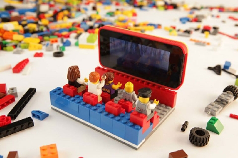 lego-belkin-iphone-5-case-designboom03_1.jpg