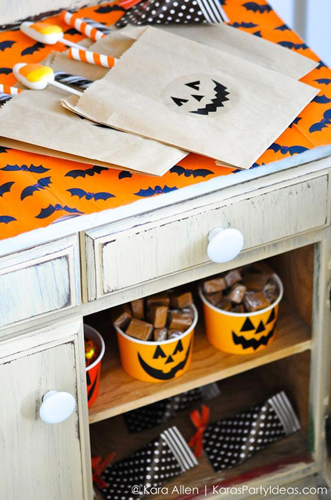 Pottery-Barn-Kids-Halloween-Party-by-Kara-Allen-of-Karas-Party-Ideas-KarasPartyIdeas.com-potterybarnkids-halloween-halloweenpartyideas-34.jpg