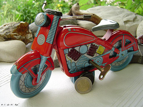 redmotorcycle.JPG