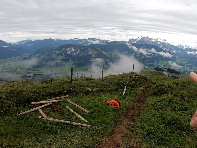 KAT 100 alpesi terepfutó verseny extra kiegészítéssel; össz: 112 km + 6252 m,