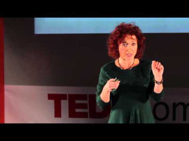 Görbe tükörben a szexualitásunk: Andrea Kriston at TEDxSomlóiStWomen