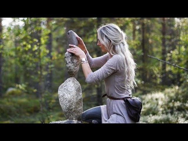 THE ART OF BALANCING STONES