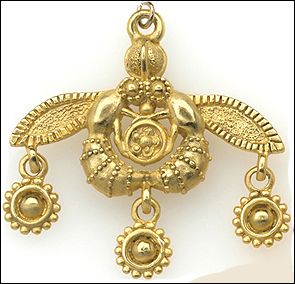 minoan_bee_pendant.jpg