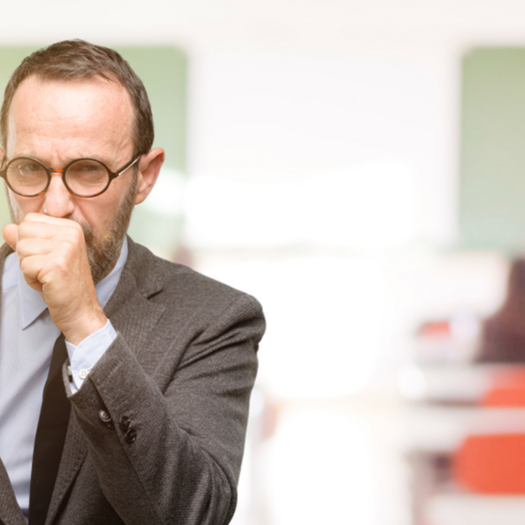 5 szuper tipp a torokfájás gyors enyhítésére – ha a hangoddal dolgozol, jól jöhetnek