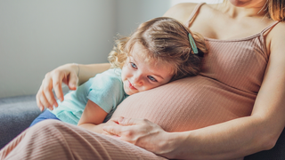 És a te lányod milyen viszonyban lesz a menstruációval?