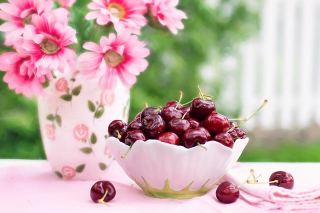 cherries-in-a-bowl-773021_640.jpg