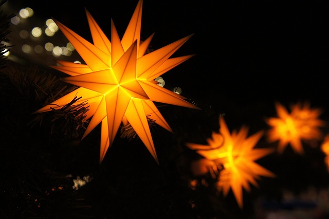 christmas-star-443488_640.jpg