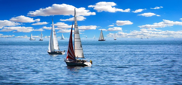sailing-boat-1593613_640.jpg