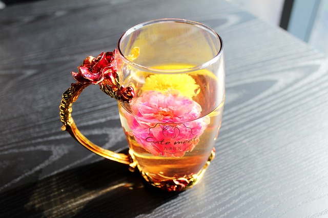 tea-rose-corolla-1871835_640.jpg
