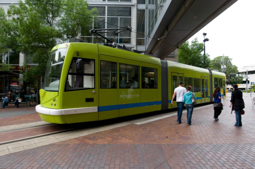 GreenStreetcar.jpg