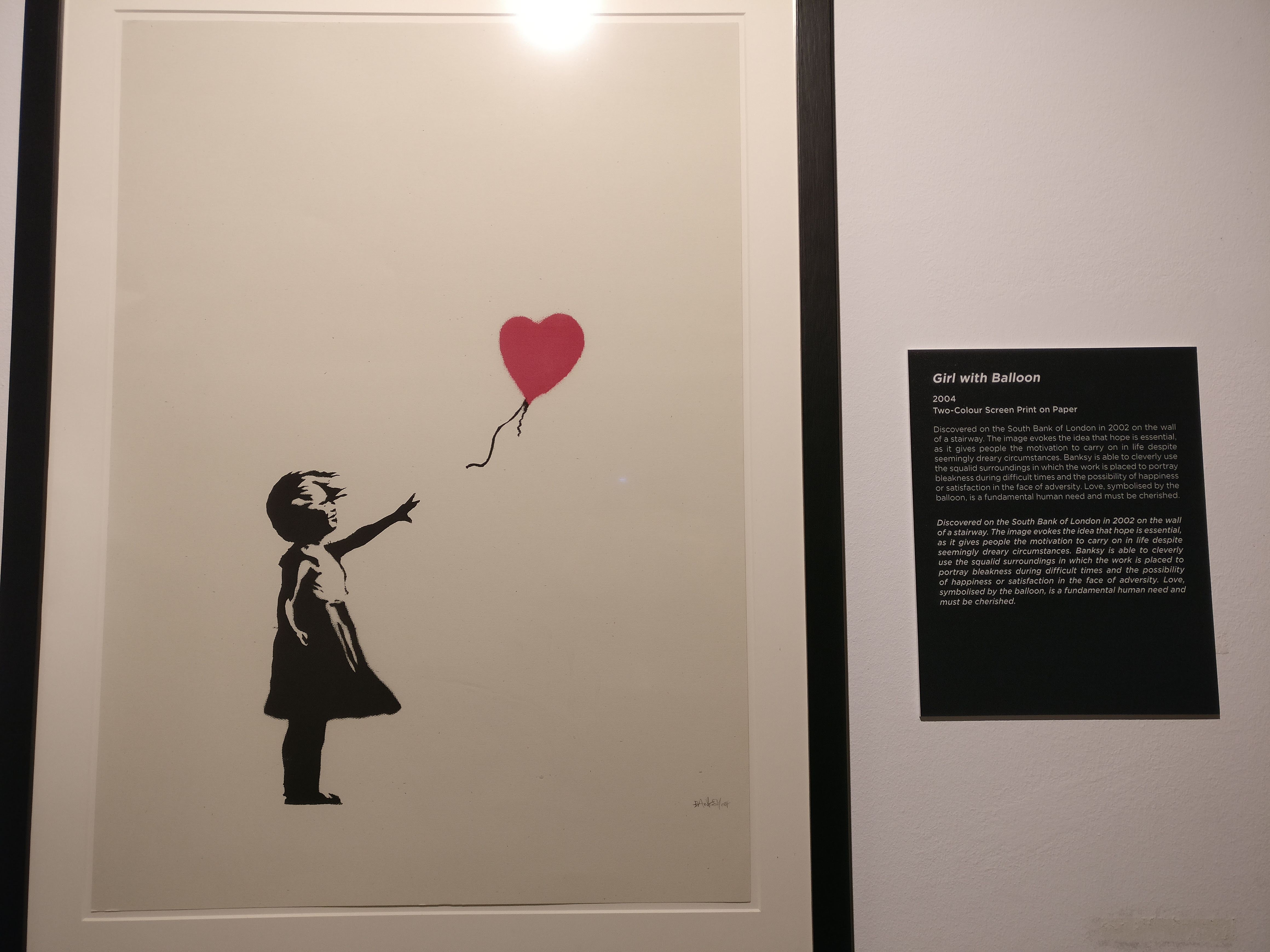 banksy_berlin_lufi.jpg