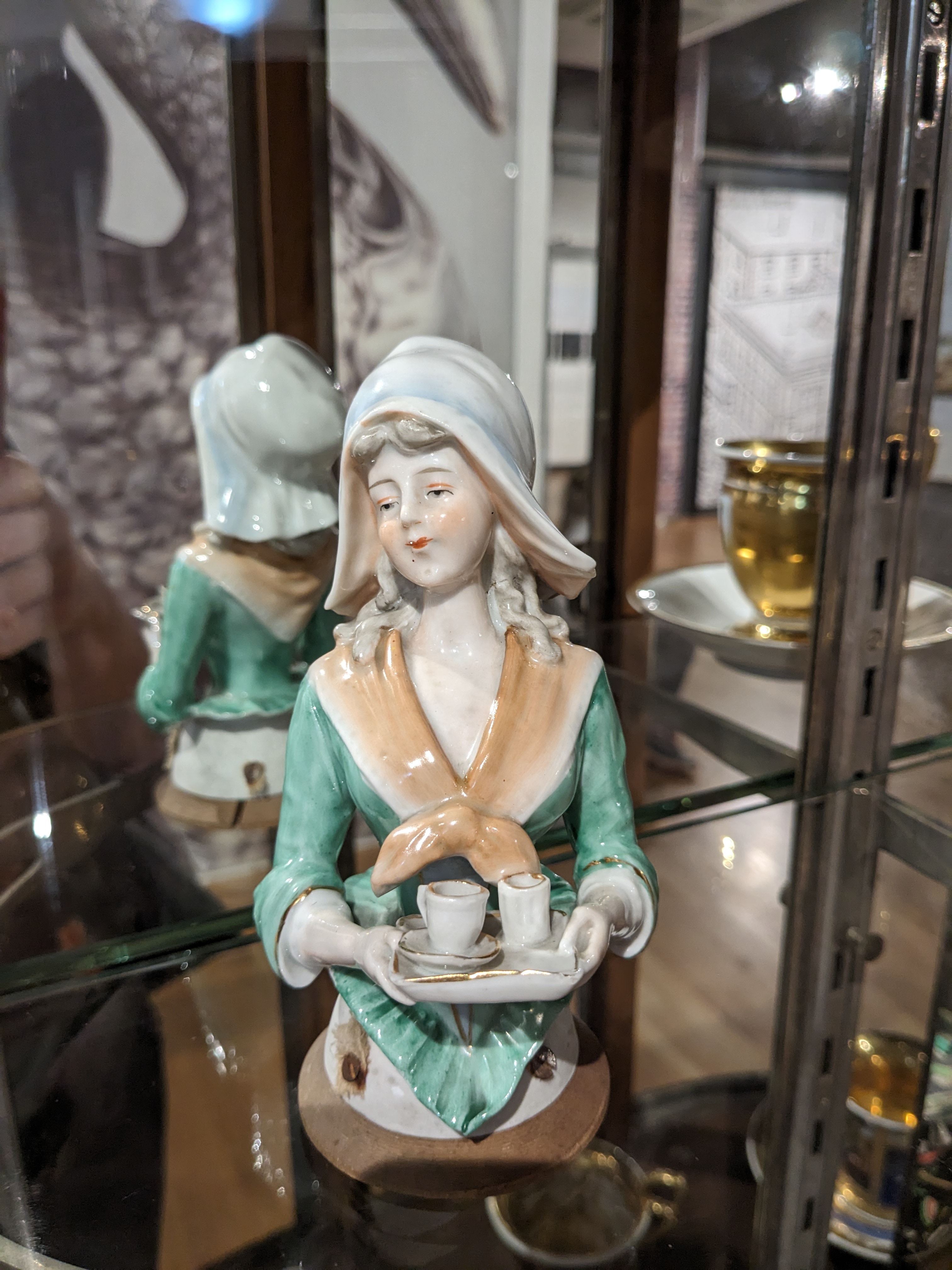 koln_lindt_muzeum_porcelan_forrocsoki.jpg