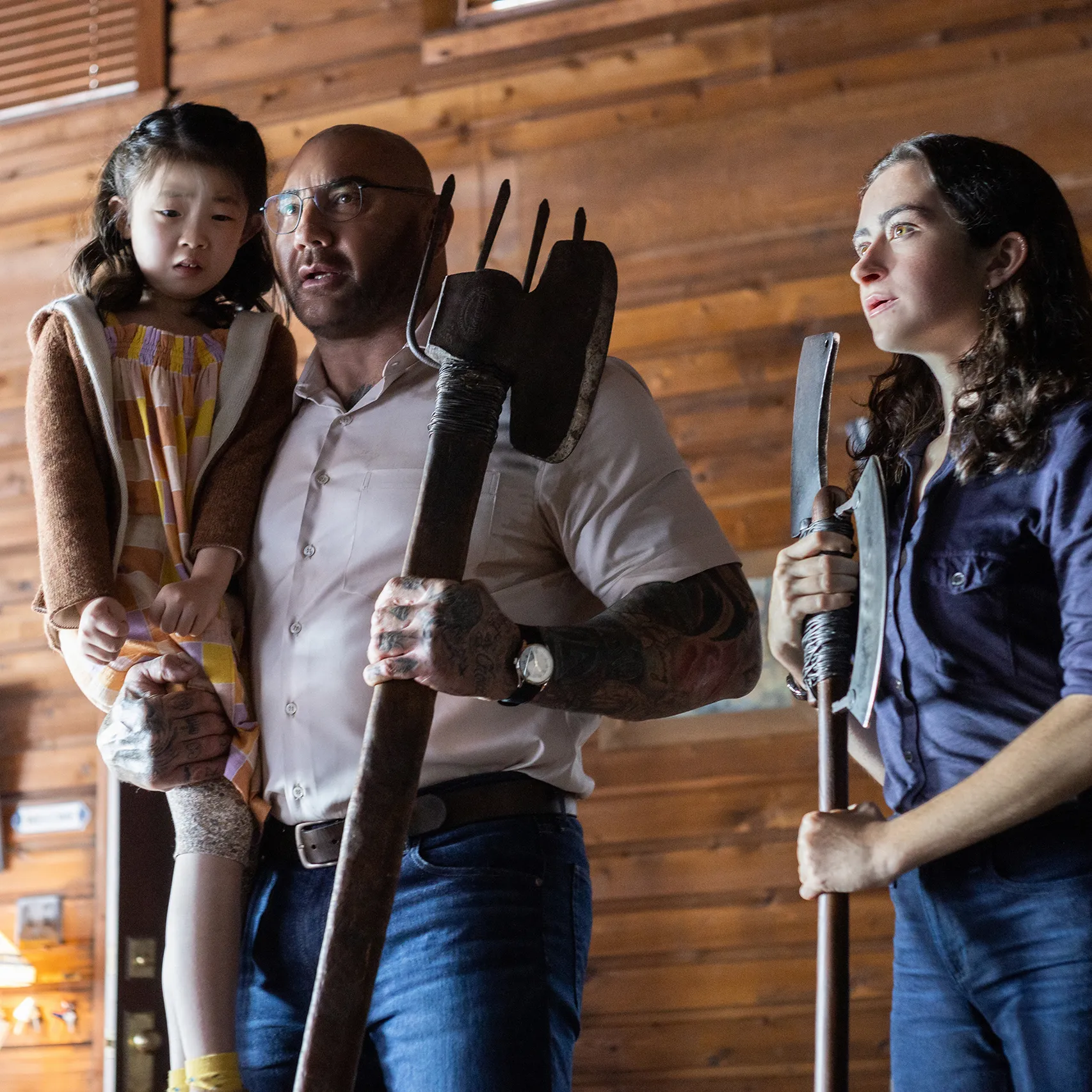 brody_knock_at_the_cabin_5765_d010_00050r.webp