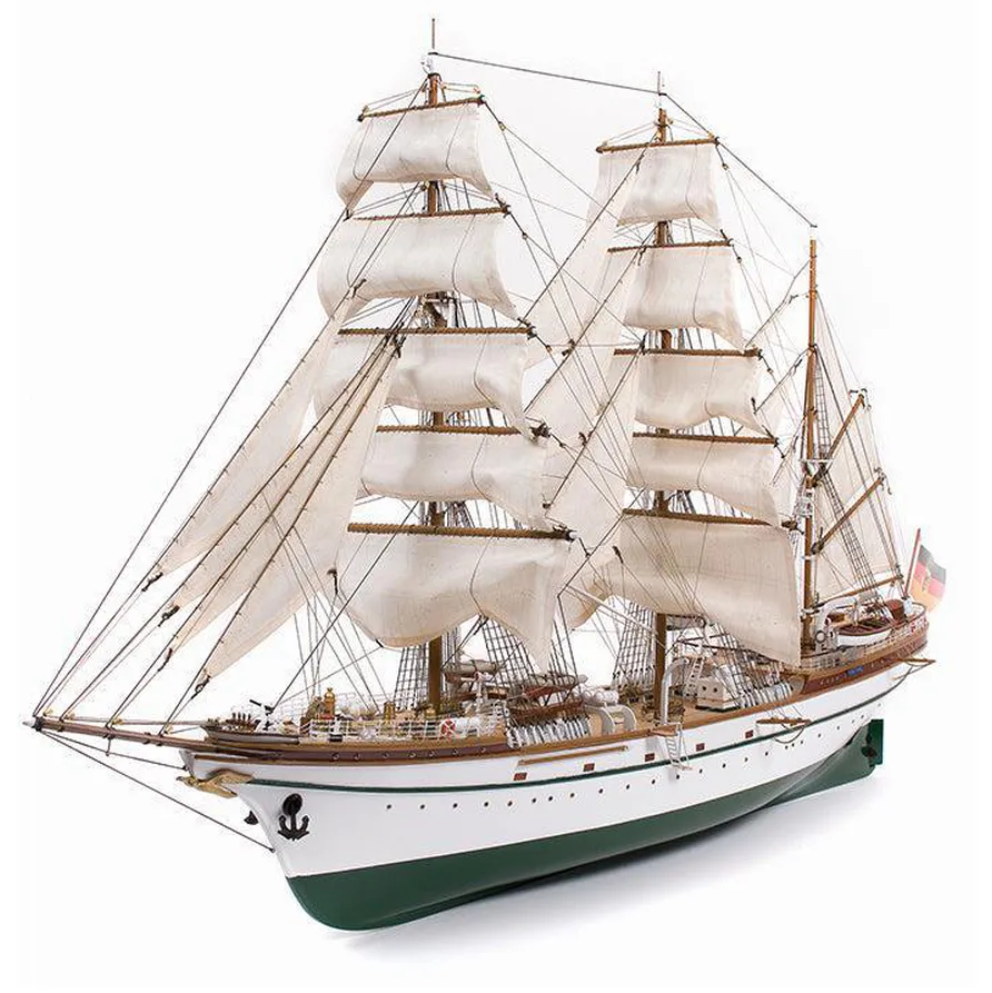 occre-maqueta_madera_barco_gorch_fock_proa.webp