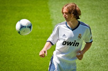 Real+Madrid+Unveils+New+Player+Luka+Modric.jpg