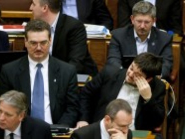 Vajon mi lesz Lukáccsal?