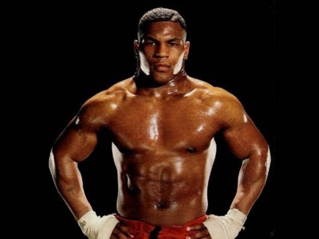 SZPORC - Egy kis Mike Tyson reminder... Ha valaki elfelejtette volna a 80-as évek végének sztárját... Kettős fedezék ajánlott a monitor előtt is!