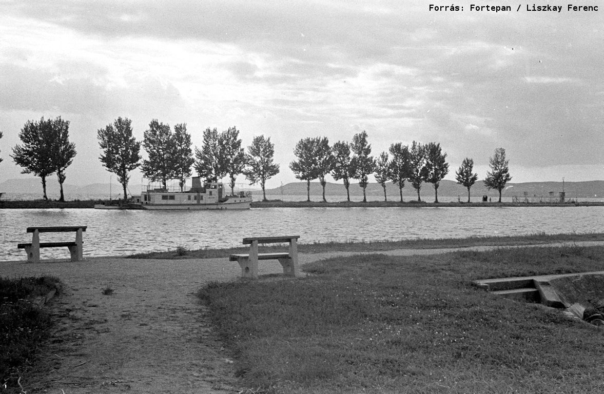 fortepan_287580.jpg