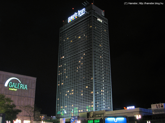 Alexanderplatz_ParkInn_2012.jpg