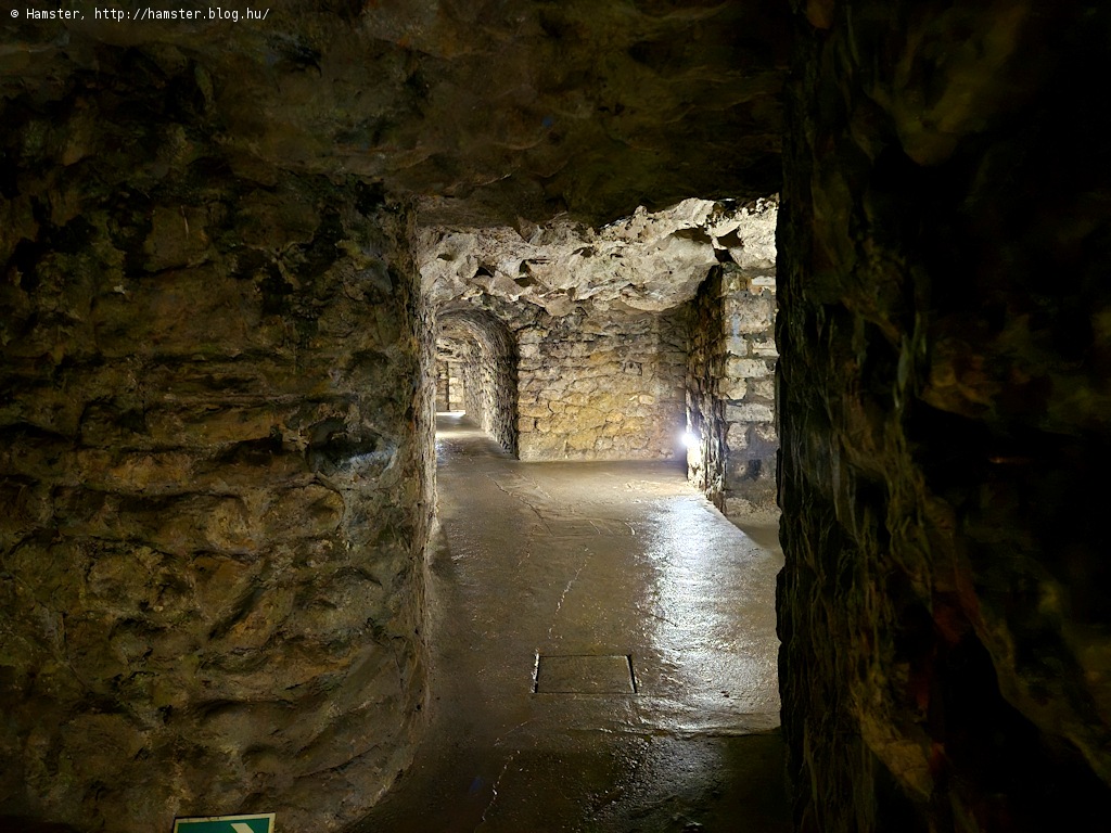 A termek egykori funkciójáról is mesélt a túravezető, de nem akarom elvenni a kenyerét, mindenki menjen el élőben meghallgatni!