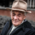 Exkluzív interjú a közösségi médiát aktívan használó 102 éves Feri bácsival, családról, életről