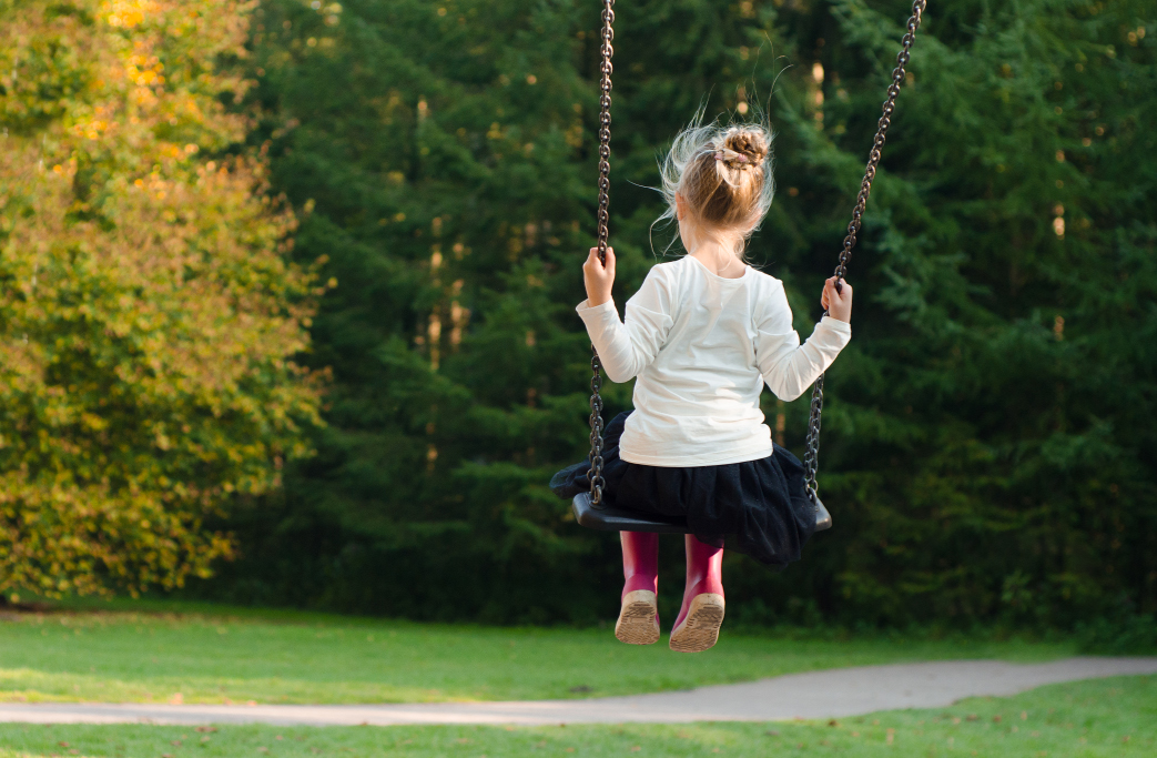 nature-people-girl-forest-12165_small.jpg