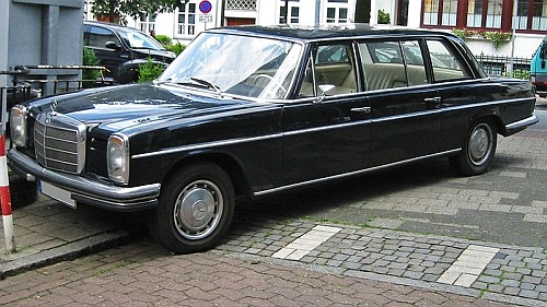 Mercedes_W115_Lang_v500.jpg