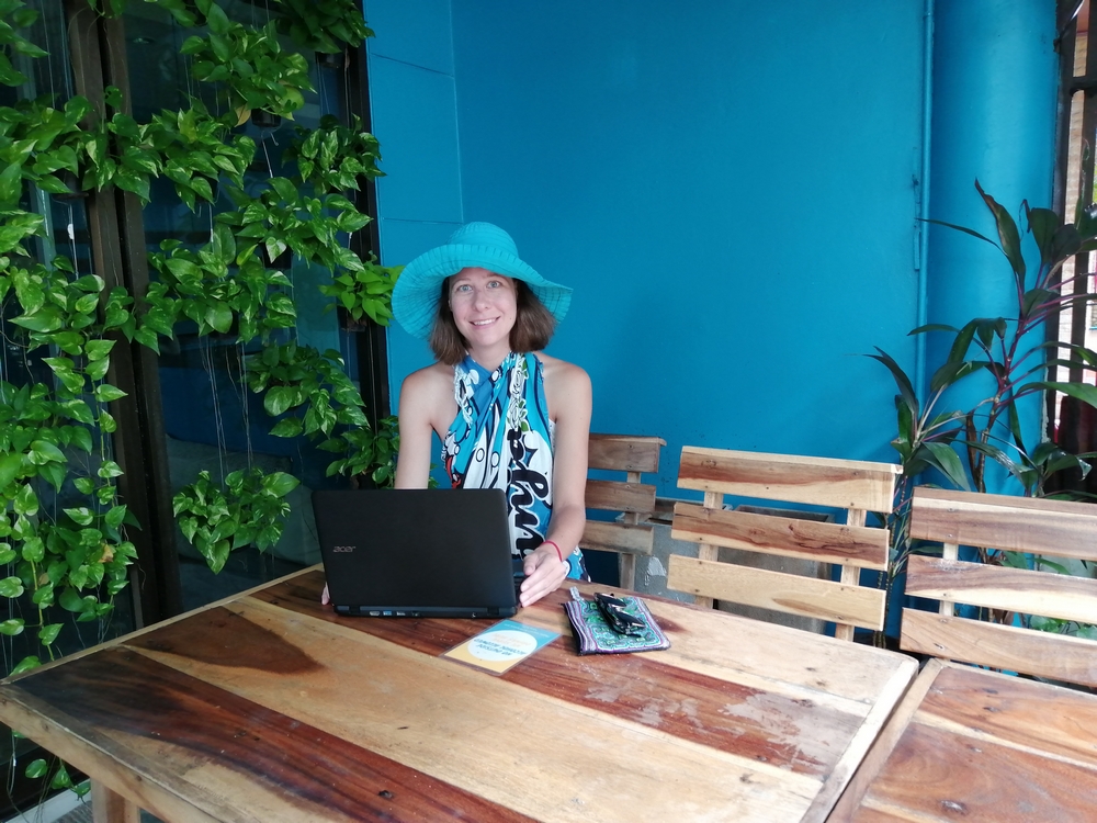 phuket-hostel-laptop.jpg