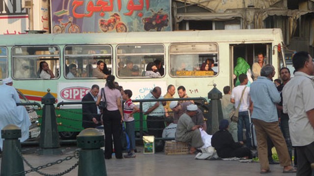 Egyiptom, Kairó, busz.jpg