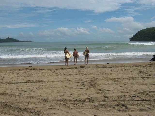 Teleng Ria Beach, Pacitan, Jáva.jpg