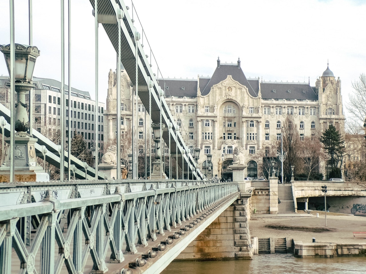 budapest_9_lanchid_foto_pexels_com_nagy_niki.jpg