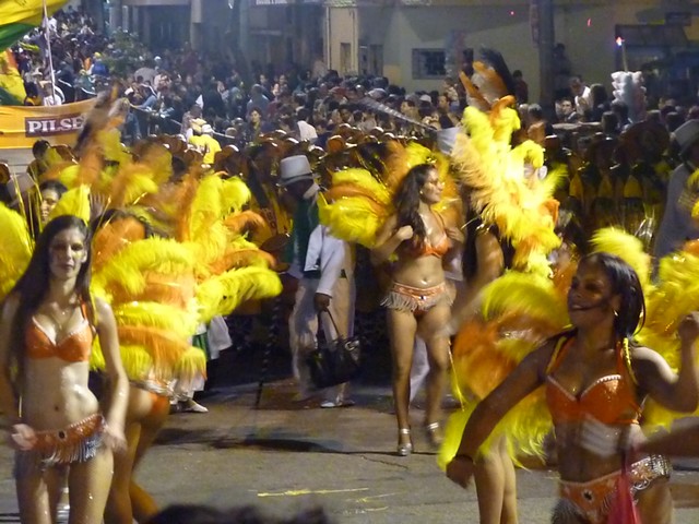 cím Montevideo karnevál.jpg