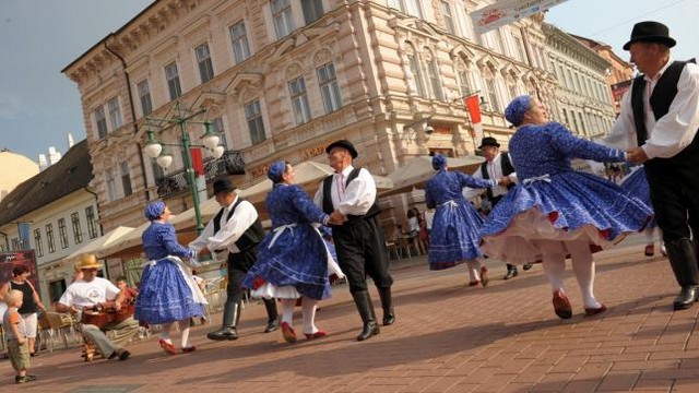 táncosok Szeged.jpeg