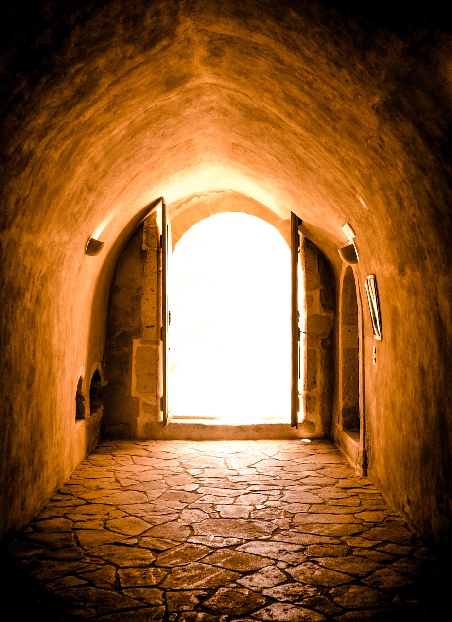 door-5547415_1280.jpg