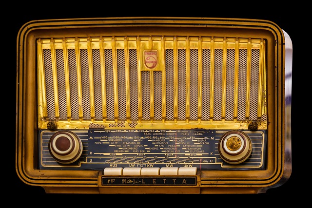 radio-1682531_640.jpg