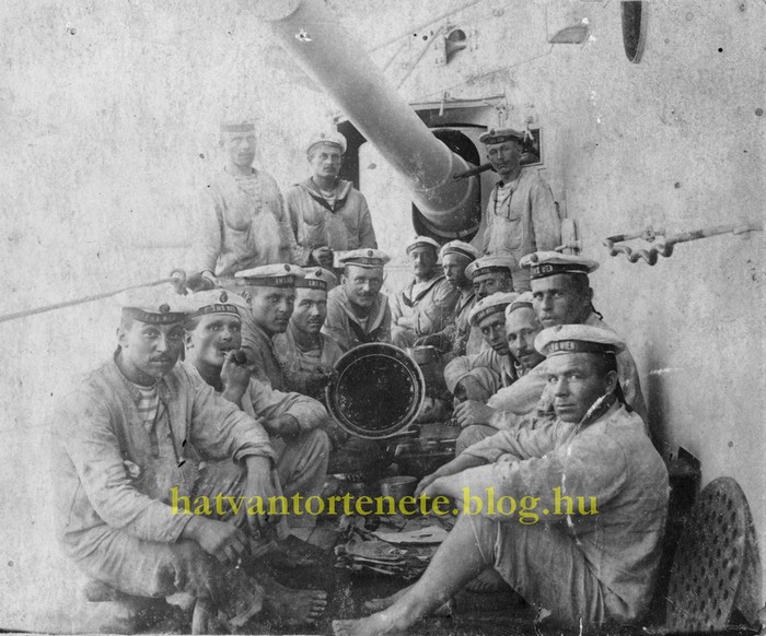 Az SMS Wien legénységének egy csoportja 1916-ban.