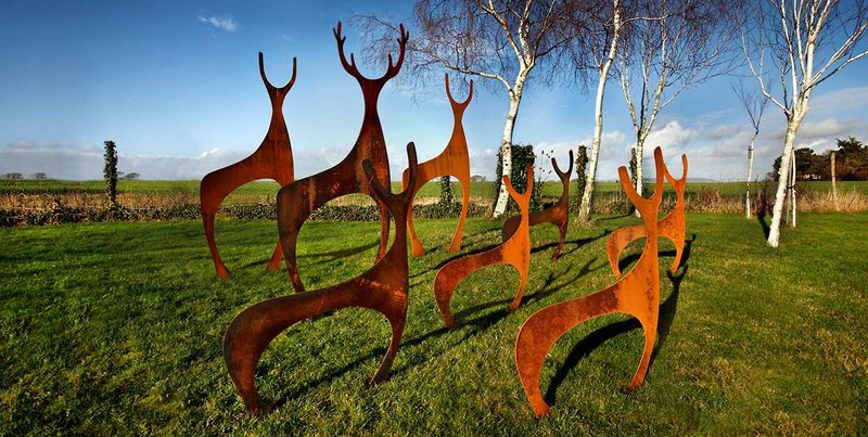 deer-sculptures-pro.jpg