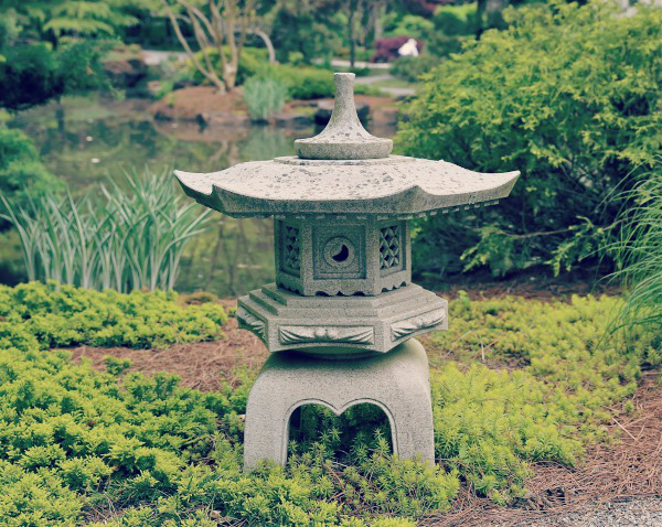 popular-japanese-garden-sculptures.jpg