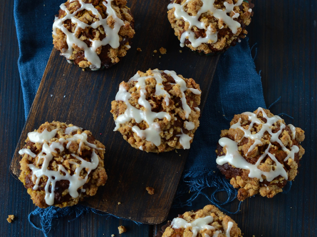 Fűszeres, édes morzsás sütőtök muffin