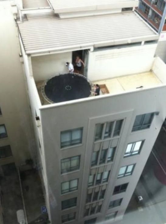 funny-trampoline-balcony-wrong1.jpg