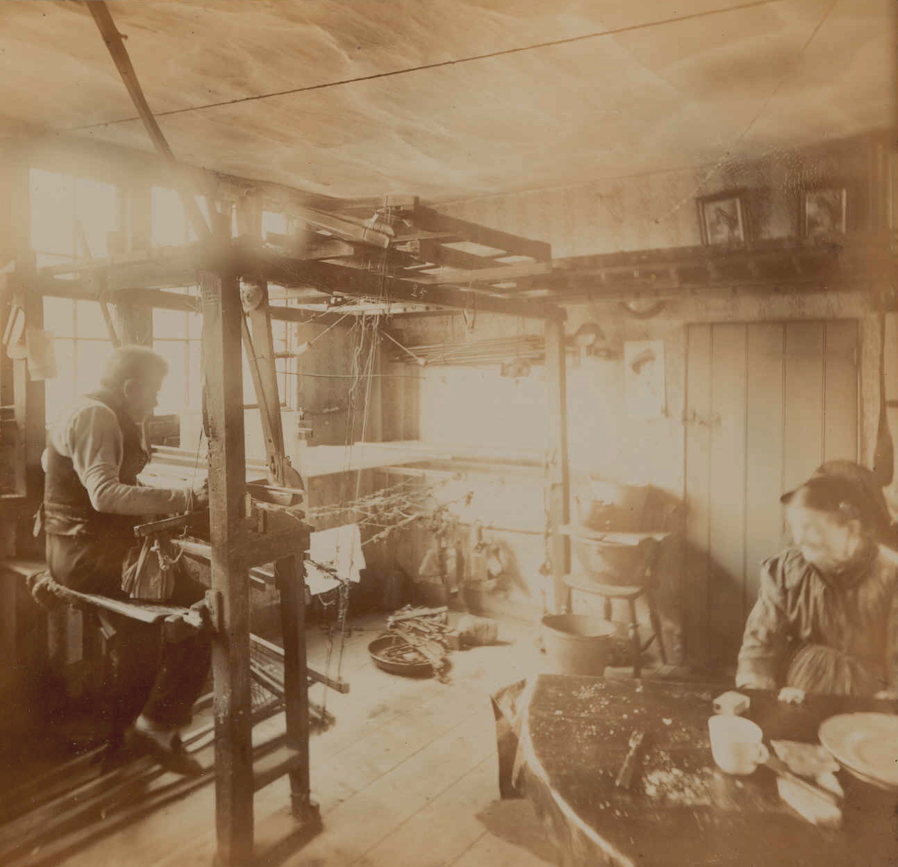 spitalfields_weaver1895.jpg