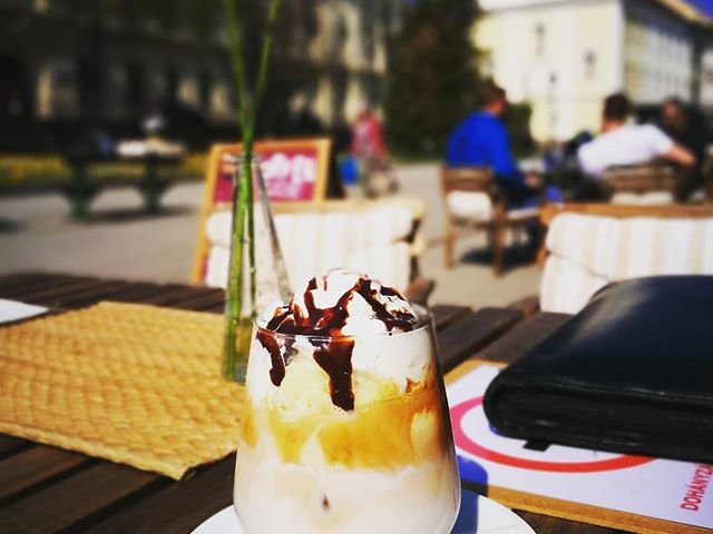 #icecoffee #artist #eger #travel #hungary