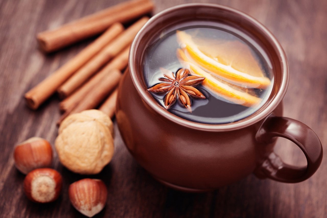 cup-of-mulled-wine-with-spices.jpg